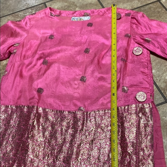 Vintage Silk Pink Top W/Gold Embroidered Details Old Money Elegant Timeless - Picture 10 of 14